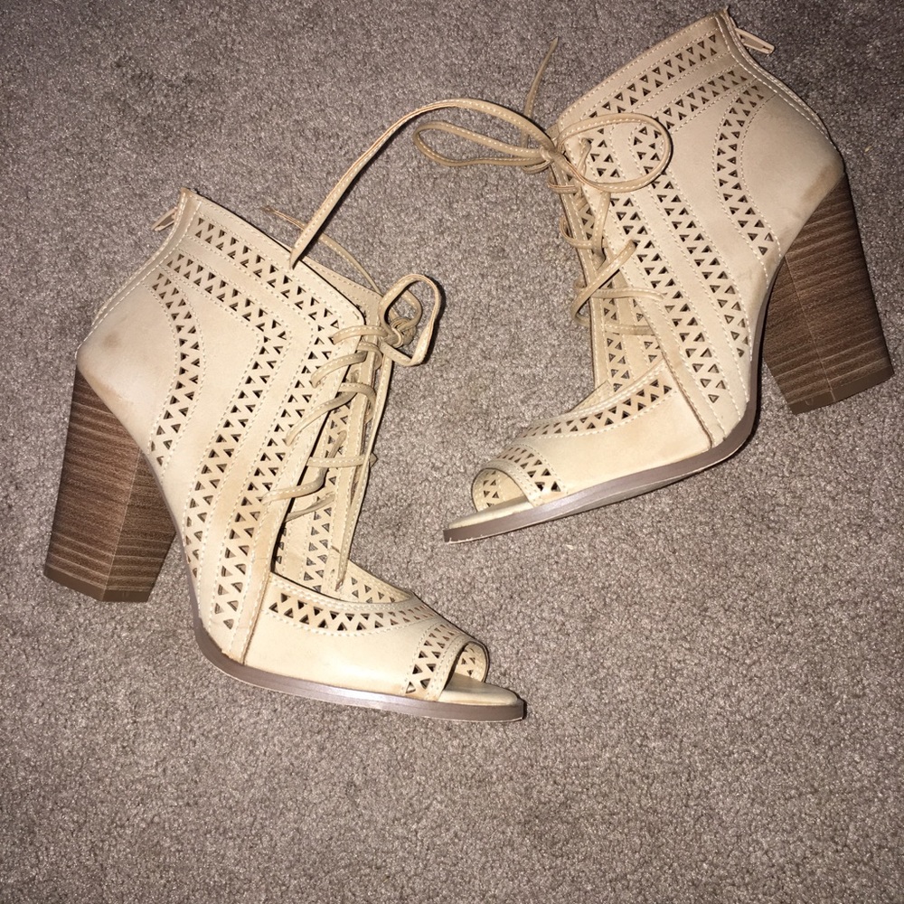 Weekday Lace-Up block heels